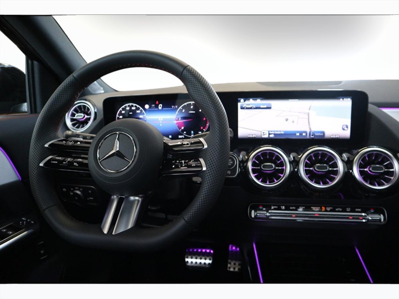 13 - Mercedes GLA 200 d amg line advanced plus 8g-dct