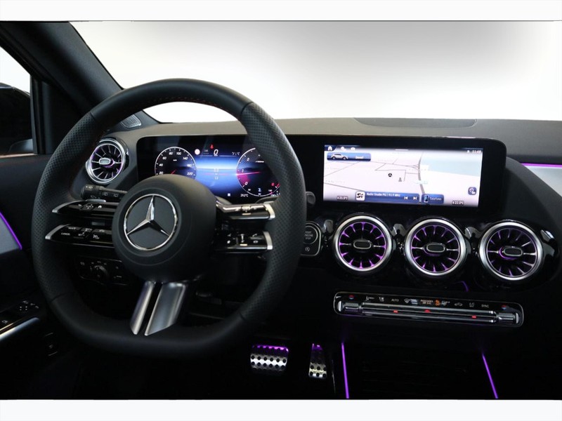 13 - Mercedes GLA 200 d amg line advanced plus 8g-dct