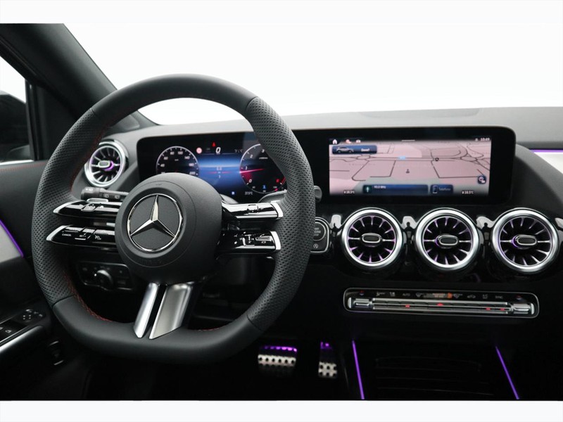 13 - Mercedes GLA 200 d amg line advanced plus 8g-dct