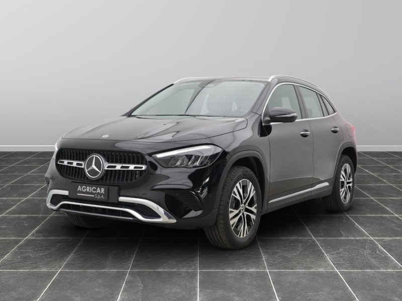 1 - Mercedes GLA 200 d progressive advanced plus 8g-dct