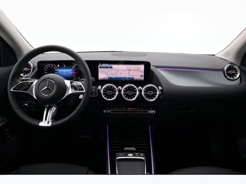 13 - Mercedes GLA 200 d progressive advanced plus 8g-dct