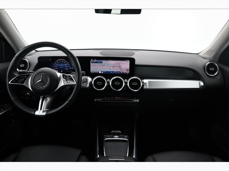 13 - Mercedes GLB 180 d progressive advanced 8g-dct