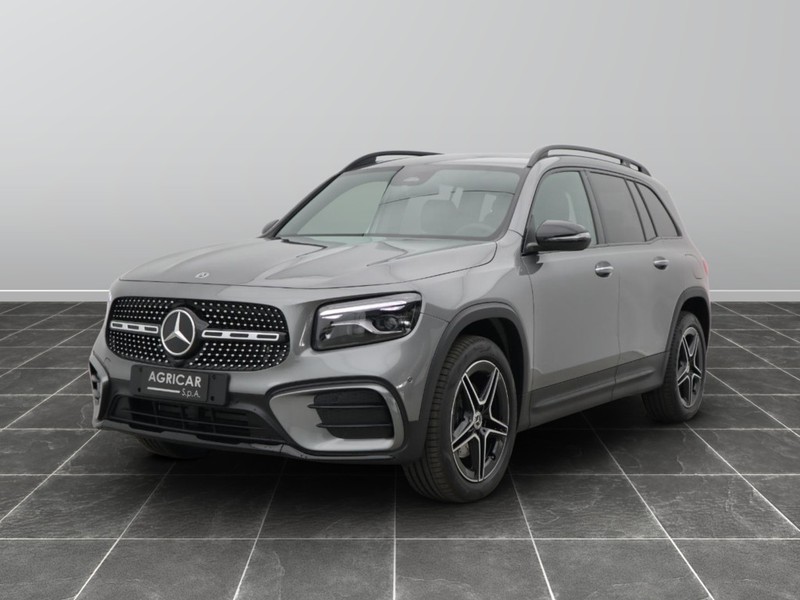 1 - Mercedes GLB 200 d amg line premium 8g-dct