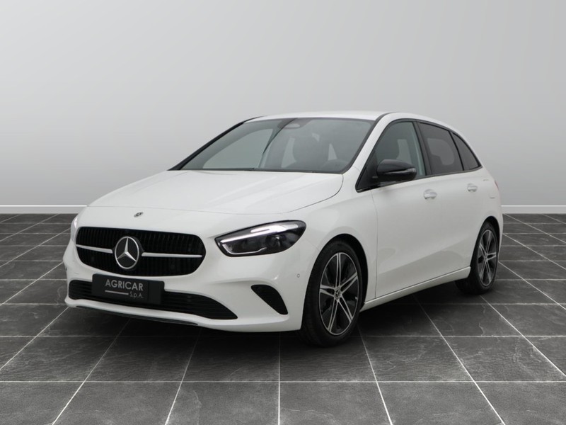 1 - Mercedes Classe B 180 d street edition 8g-dct