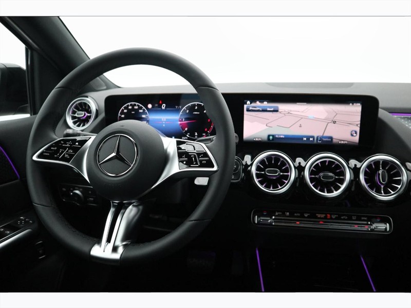 13 - Mercedes Classe B 180 d street edition 8g-dct