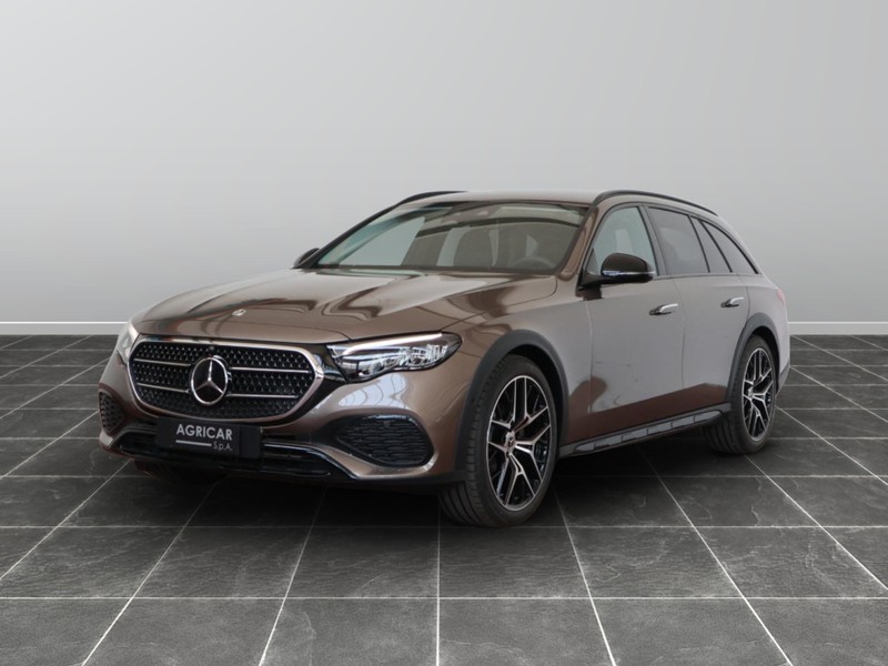 1 - Mercedes Classe E station wagon all-terrain 220 d advanced 4matic 9g-tronic