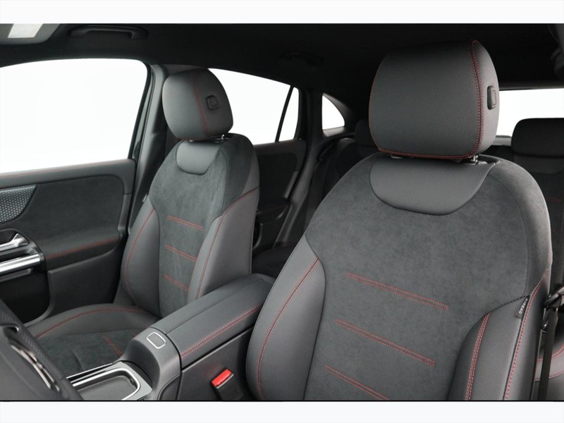 7 - Mercedes EQA 250+ amg line advanced plus