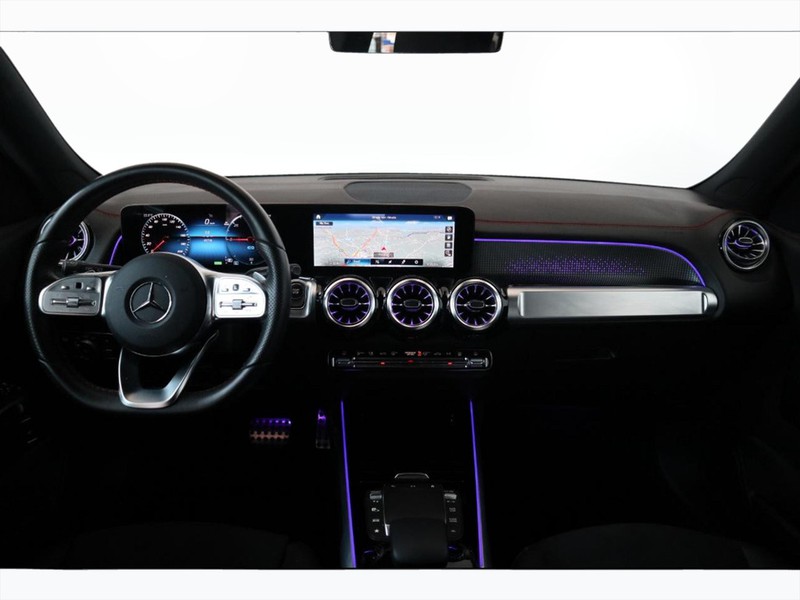 13 - Mercedes EQB 300 premium 4matic