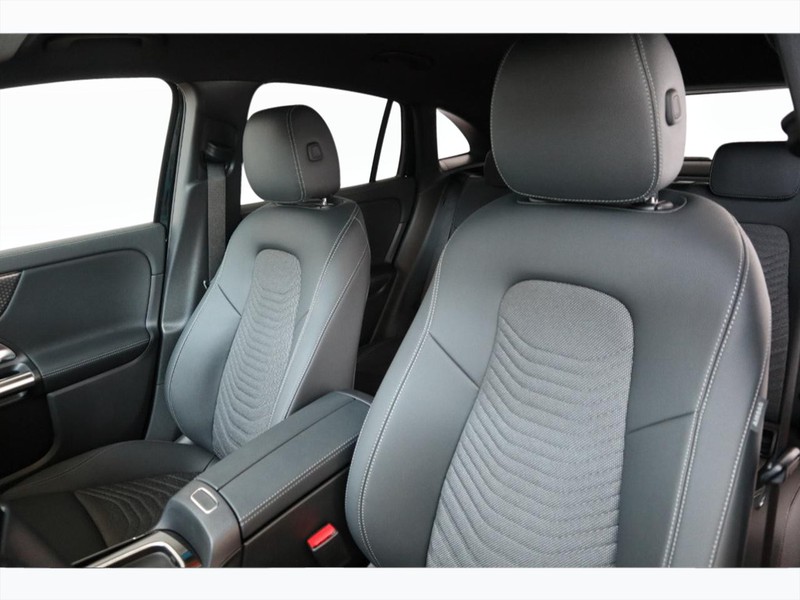 7 - Mercedes GLA 180 d progressive advanced 8g-dct
