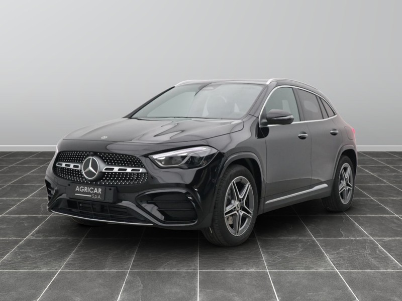 1 - Mercedes GLA 180 d amg line advanced plus 8g-dct