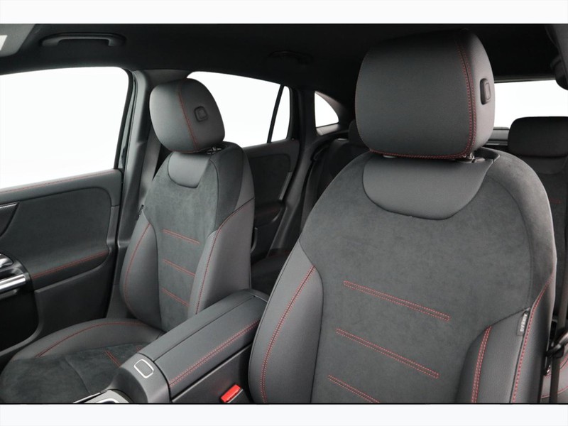 7 - Mercedes GLA 180 d amg line advanced plus 8g-dct