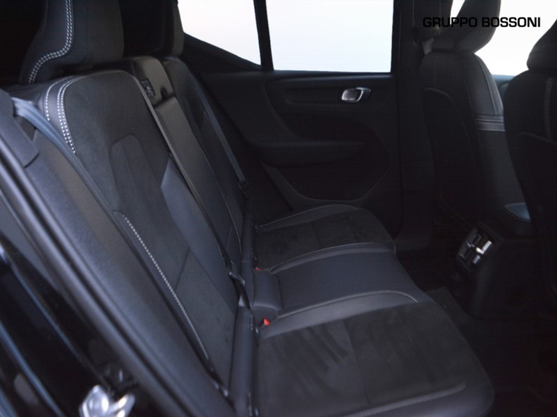 7 - Volvo XC40 1.5 t4 recharge plug-in-hybrid r-design geartronic my21