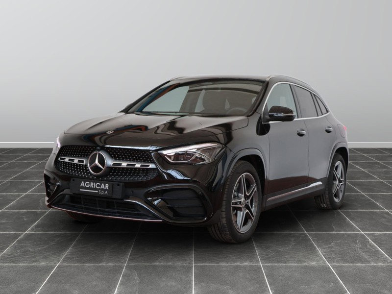 1 - Mercedes GLA 180 d amg line advanced plus 8g-dct
