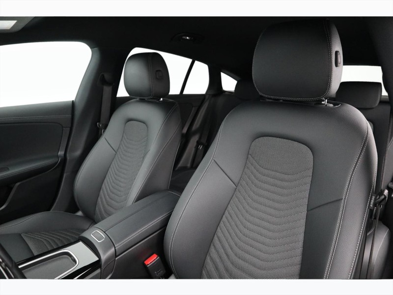 7 - Mercedes CLA shooting brake 180 d progressive advanced 8g-dct