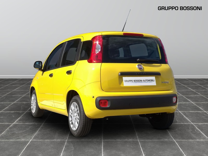 7 - Fiat Panda 1.0 firefly hybrid 70cv pop s&s