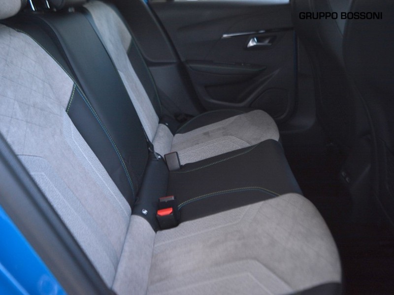 7 - Peugeot e-208 5 porte 100kw gt pack