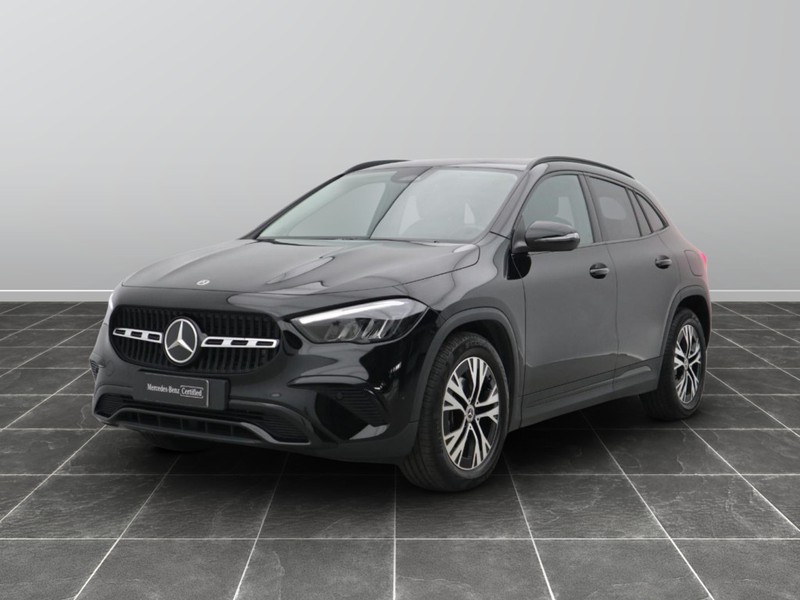 1 - Mercedes GLA 180 progressive advanced 7g-dct