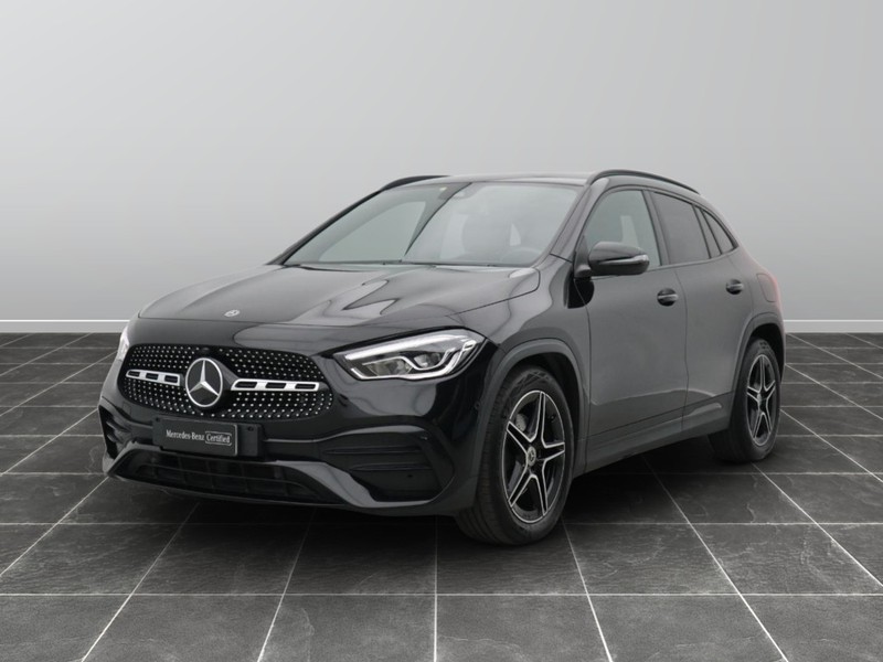 1 - Mercedes GLA 200 d premium 4matic 8g-dct