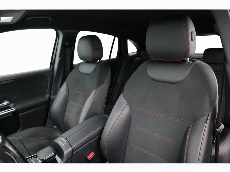 7 - Mercedes GLA 200 d premium 4matic 8g-dct