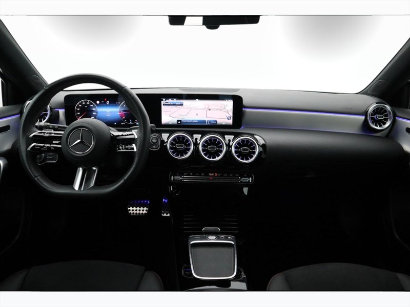 13 - Mercedes Classe A 200 d amg line premium speedshift dct amg 8g