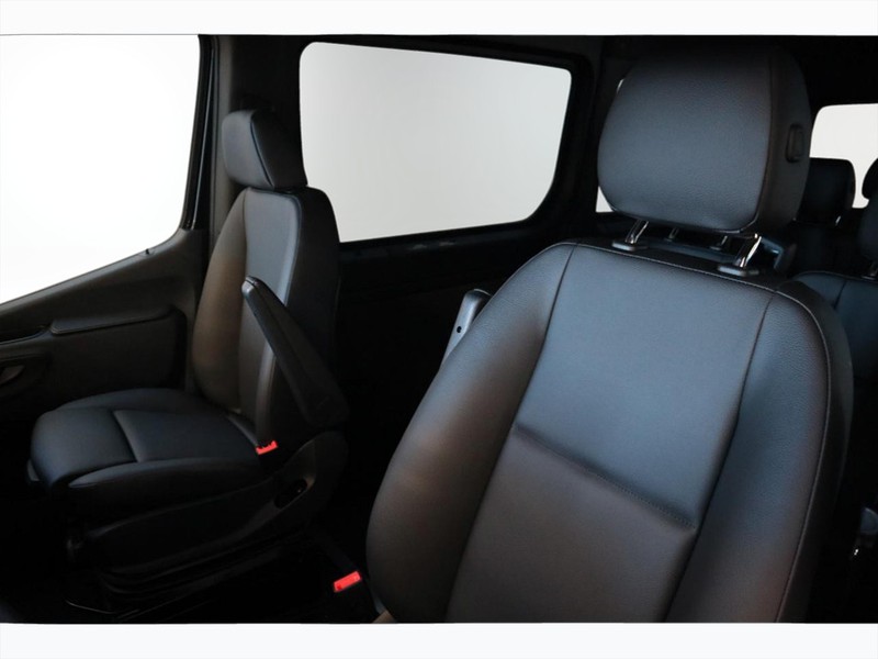 7 - Mercedes Vans Sprinter 317 rwd 2.0 cdi 37/35 tourer select 9g-tronic
