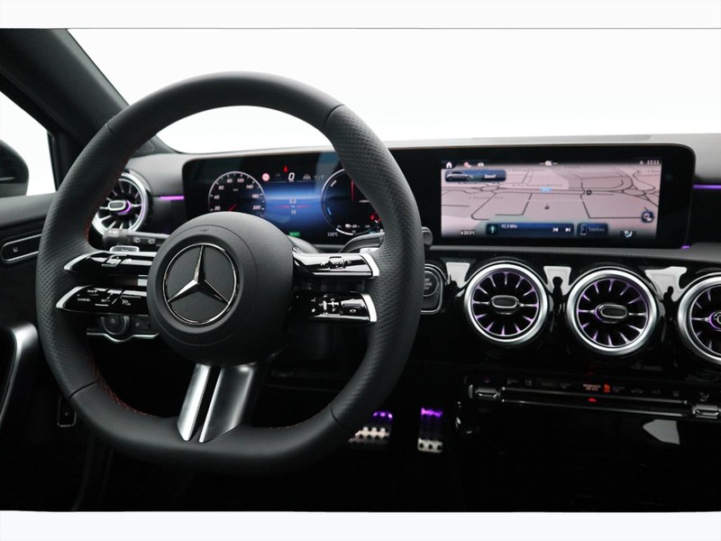13 - Mercedes Classe A 250 e plug-in-hybrid amg line advanced plus speedshift dct amg 8g