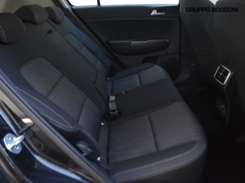 7 - Kia Sportage 1.6 crdi 115cv business class 2wd