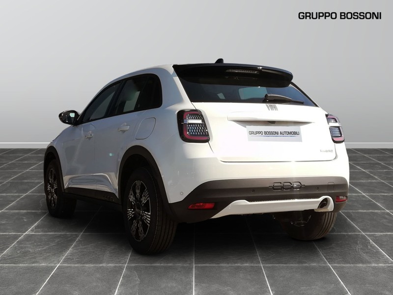 7 - Fiat 600 1.2 hybrid 110cv serie speciale icon edct