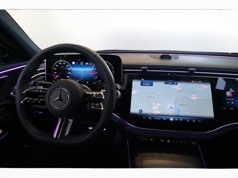 13 - Mercedes Classe E berlina 220 d amg line premium 4matic 9g-tronic