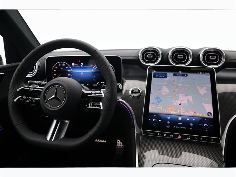 13 - Mercedes GLC suv 300 de plug in hybrid amg line premium tech 4matic 9g-tronic
