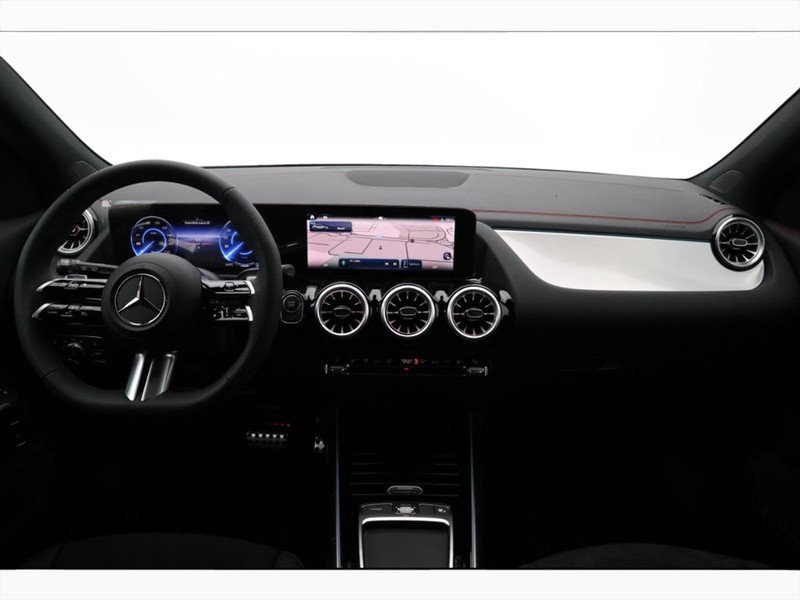 13 - Mercedes EQA 350 amg line advanced 4matic