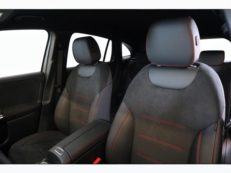 7 - Mercedes EQA 350 amg line advanced plus 4matic