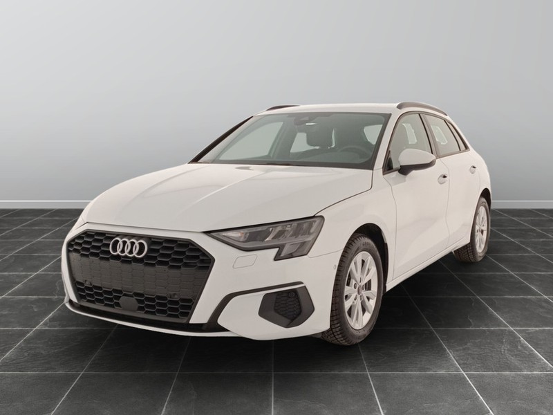 1 - Audi A3 sportback 30 1.5 g-tron s tronic