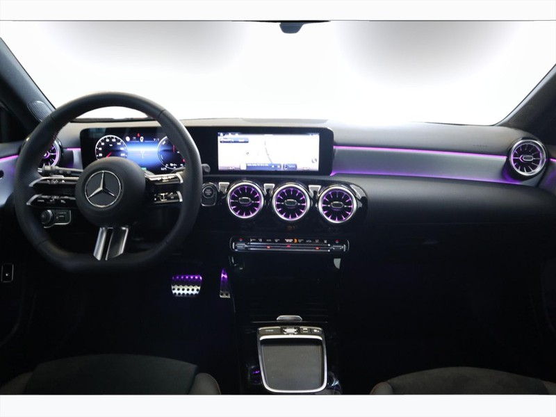 13 - Mercedes Classe A 250 e plug-in-hybrid amg line advanced plus speedshift dct amg 8g