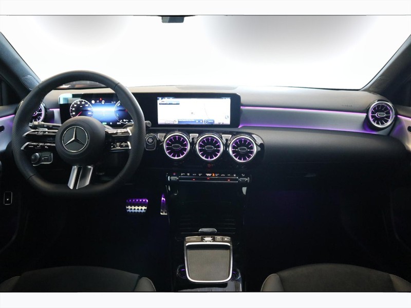 13 - Mercedes Classe A 250 e plug-in-hybrid alpine grey edition speedshift dct amg 8g