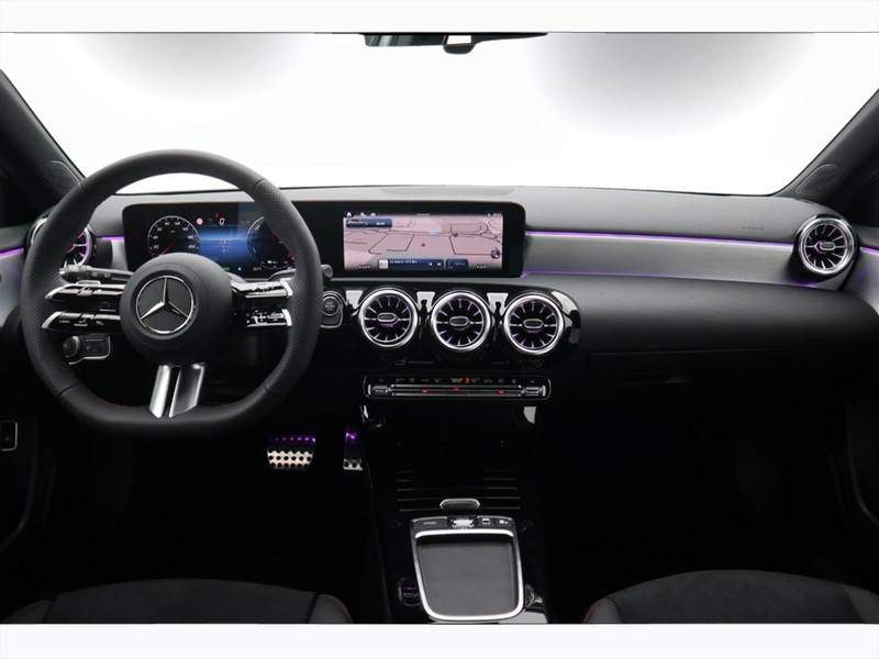 13 - Mercedes Classe A 250 e plug-in-hybrid amg line advanced plus speedshift dct amg 8g