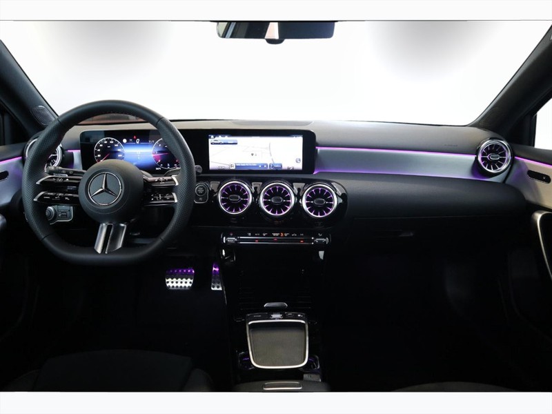 13 - Mercedes Classe A 180 d amg line advanced plus speedshift dct amg 8g