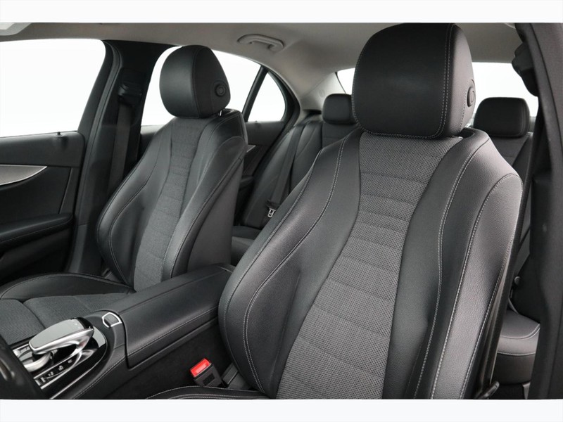 7 - Mercedes Classe E berlina 220 d sport 4matic 9g-tronic plus