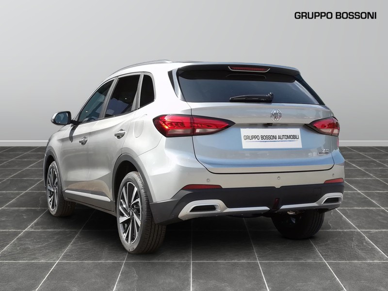7 - Mg ZS 1.5 hybrid+ luxury auto