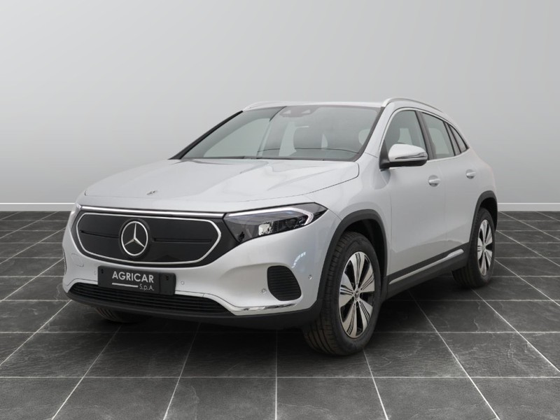 1 - Mercedes EQA 350 sport tech edition 4matic