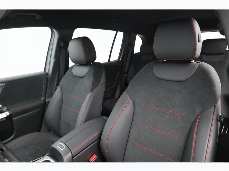 7 - Mercedes EQB 250+ amg line advanced