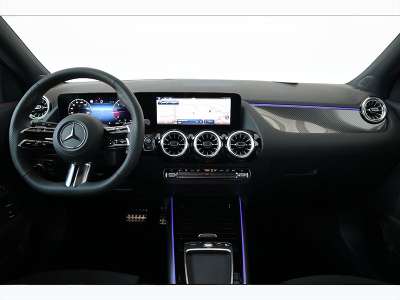 13 - Mercedes GLA 200 d amg line advanced plus 8g-dct