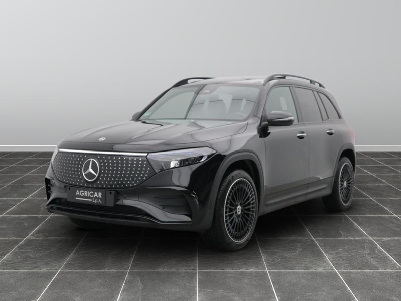 1 - Mercedes EQB 300 amg line advanced plus 4matic