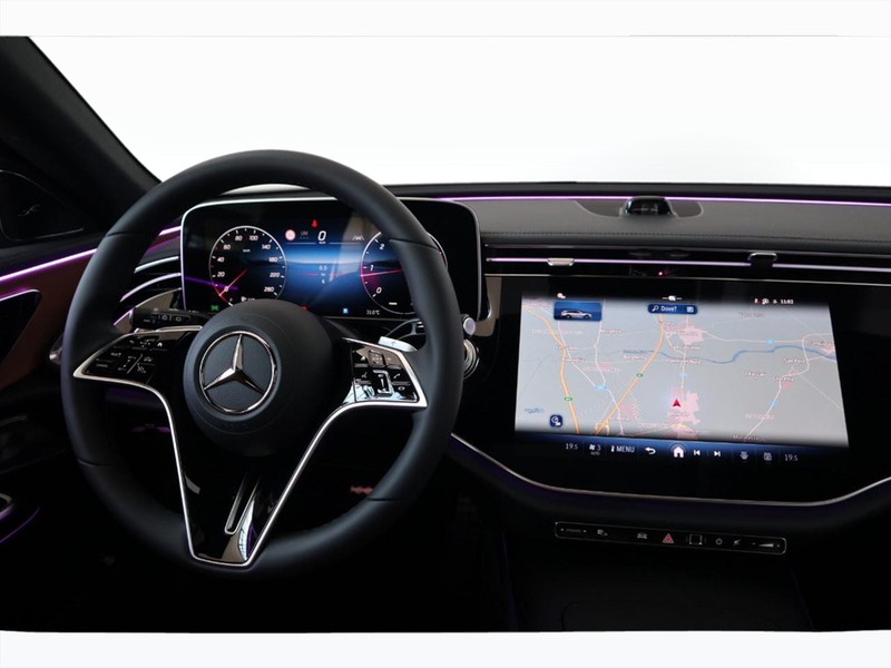 13 - Mercedes Classe E station wagon all-terrain 220 d premium 4matic 9g-tronic