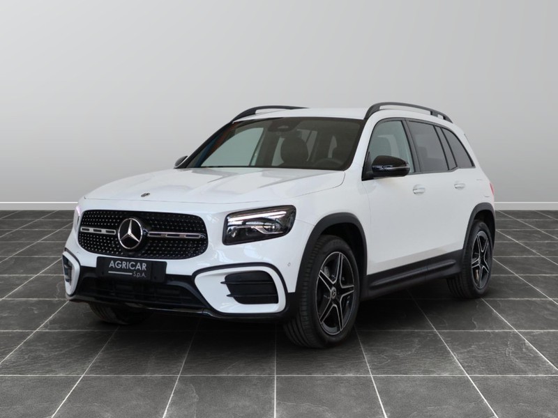 1 - Mercedes GLB 200 d amg line premium 8g-dct