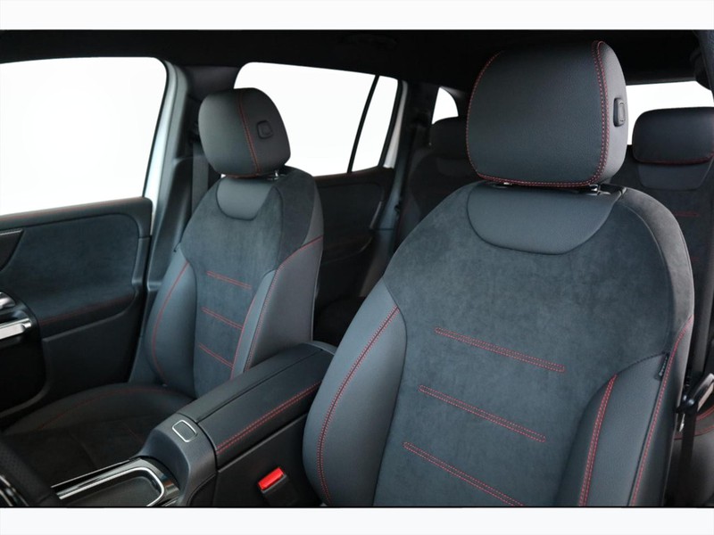 7 - Mercedes GLB 200 d amg line premium 8g-dct