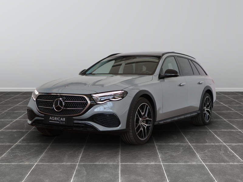 1 - Mercedes Classe E station wagon all-terrain 300 de plug in hybrid premium 4matic 9g-tronic