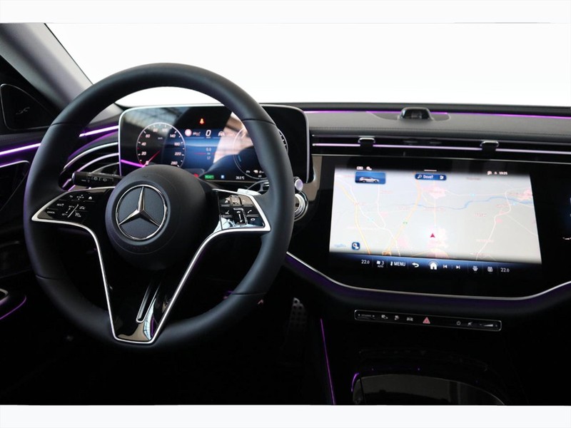 13 - Mercedes Classe E station wagon all-terrain 300 de plug in hybrid premium 4matic 9g-tronic