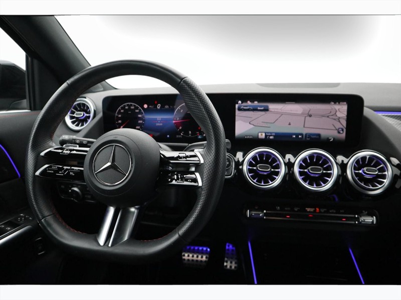 13 - Mercedes GLA 200 d amg line advanced plus 8g-dct