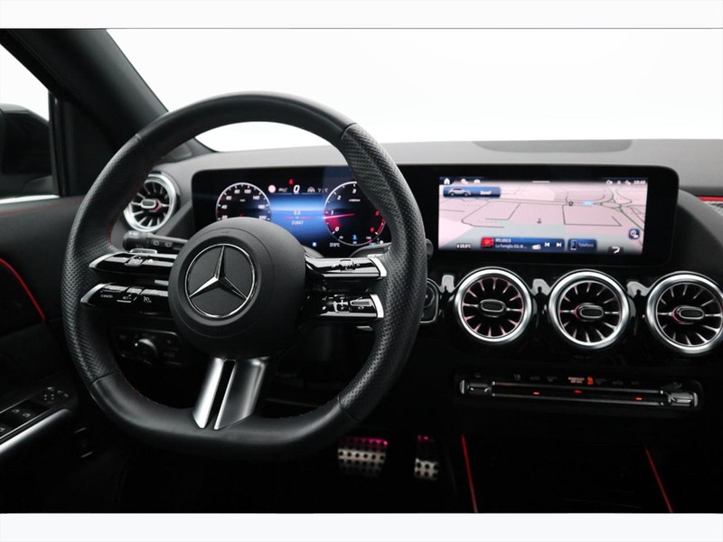 13 - Mercedes GLA 200 d amg line advanced plus 8g-dct